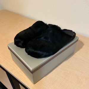 Black fur Marni slides size 10.5